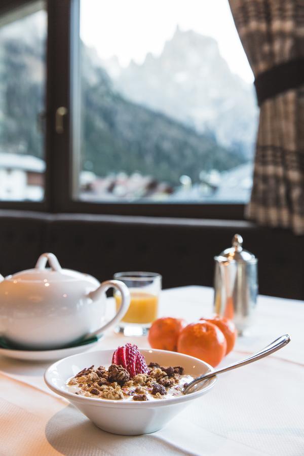 Hotel Savoia Dal 1924 San Martino Di Castrozza Kültér fotó